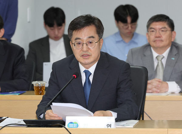 ▲ 발언하는 김동연 경기도지사. /뉴시스