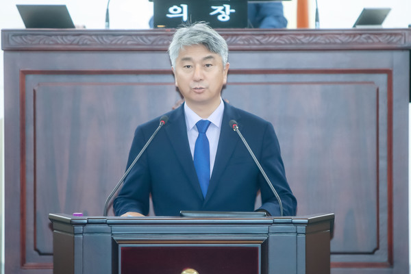 ▲ 5분 발언하는 장철규 기획행정위원회 위원장.