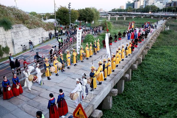▲ 지난해 태조 이성계 축제 사냥행차 모습.