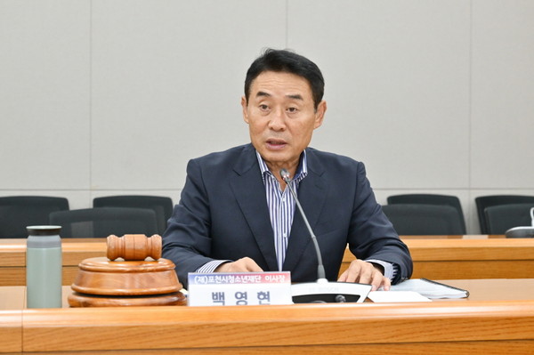 ▲ 백영현 포천시장이 포천시청소년재단 창립총회에서 인사말을 하고 있다.