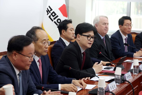 ▲ 한동훈 국민의힘 대표가 23일 서울 여의도 국회에서 열린 최고위원회의에서 발언을 하고 있다. /뉴시스