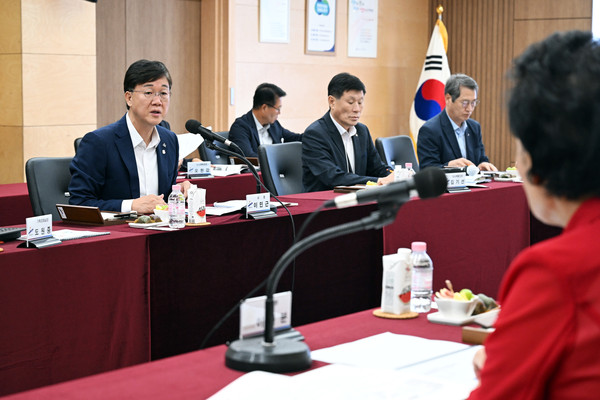 ▲ 이민근 안산시장이 정책간담회에서 발언하고 있다.