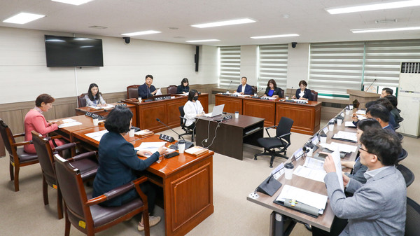 ▲ 안산시의회 제292회 임시회 폐회중 의회운영위원회 개최 모습.
