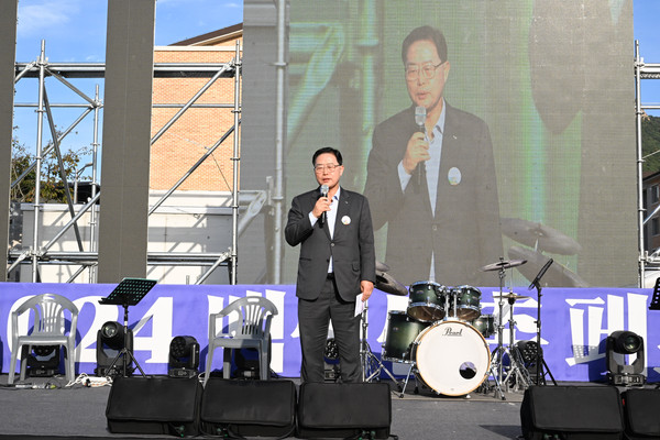 ▲ 강수현 양주시장이 백석 신촌 페스티벌에서 인사말을 하고 있다.