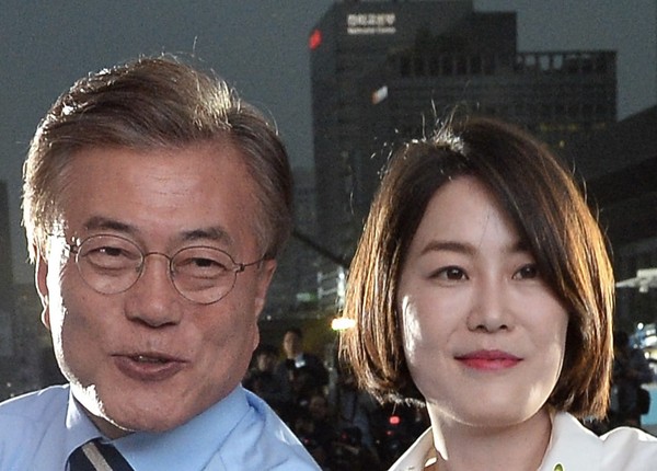▲ 문재인 전 대통령과 문 전 대통령의 딸 문다혜씨. /뉴시스
