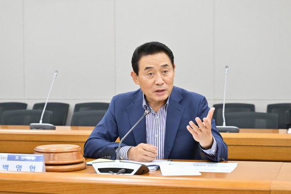 ▲ 교육발전위원회에서 발언하고 있는 백영현 포천시장.