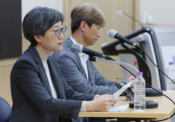 ▲ '의사 수 추계 연구' 서울의대-서울대병원 비대위 기자회견. /뉴시스