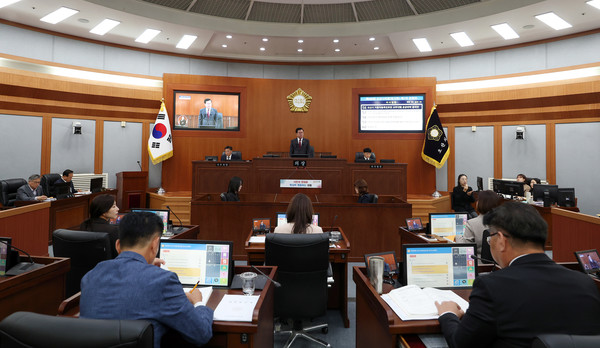 ▲ 오산시의회는 21일부터 25일까지 5일간의 일정으로 제288회 임시회를 개회했다.