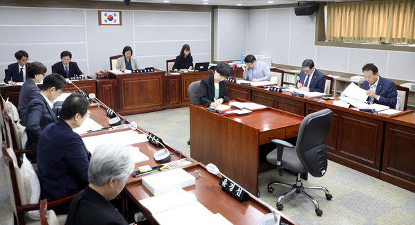 ▲ 기획경제위원회 안건심사.