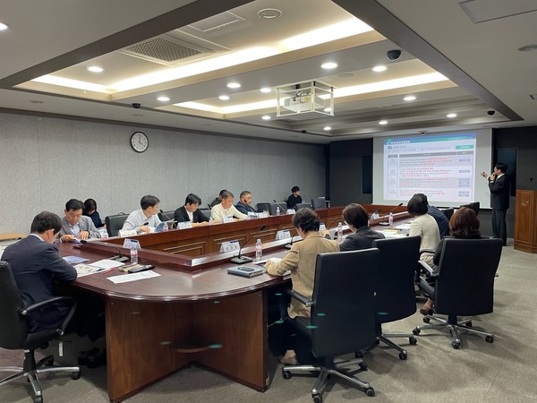 ▲ 파주시 '가족 아트캠핑 평화빌리지' 설계용역 중간보고회 개최 모습.