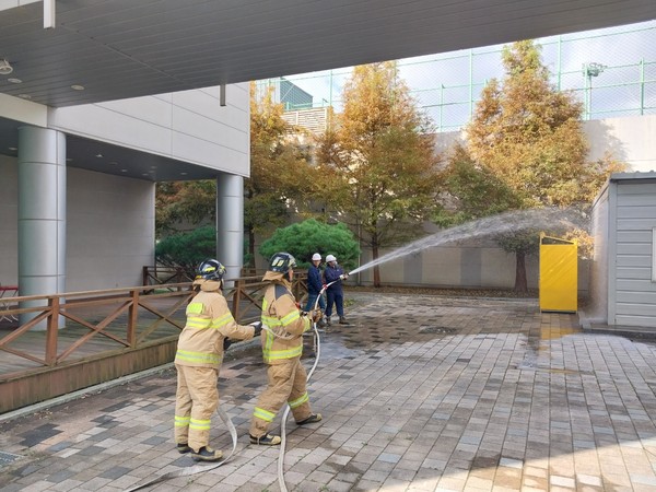 ▲ 김포시 공공하수처리시설 합동소방훈련 실시 모습.