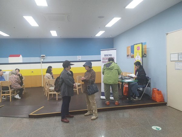 ▲ ‘찾아가는 치매 검진센터’ 운영 모습.