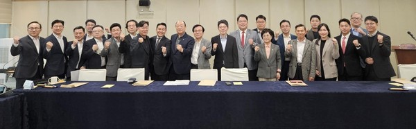 ▲ 서울시의회 국민의힘, 서울시와 당정협의회 기념촬영 모습.