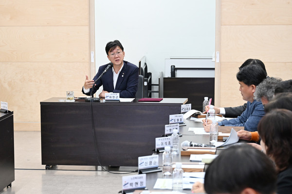 ▲ 안산시 인구정책 기본계획 수립 용역 최종 보고회 개최 모습.