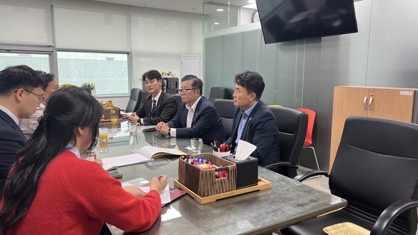 ▲ 임진모 의원, 경기도의회 벤치마킹 방문.