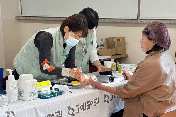 ▲ 옹진군 장봉도 무료 진료 실시 모습.