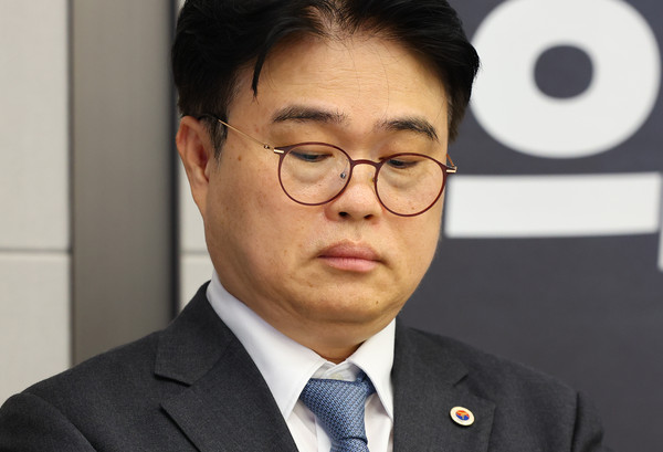 ▲ 임현택 대한의사협회장이 10일 서울 용산구 대한의사협회에서 열린 2024년도 긴급 임시대의원총회에 참석해 있다. /뉴시스