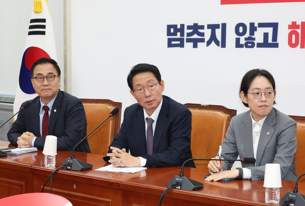 ▲ 현안 기자간담회하는 김상훈 정책위의장. /뉴시스
