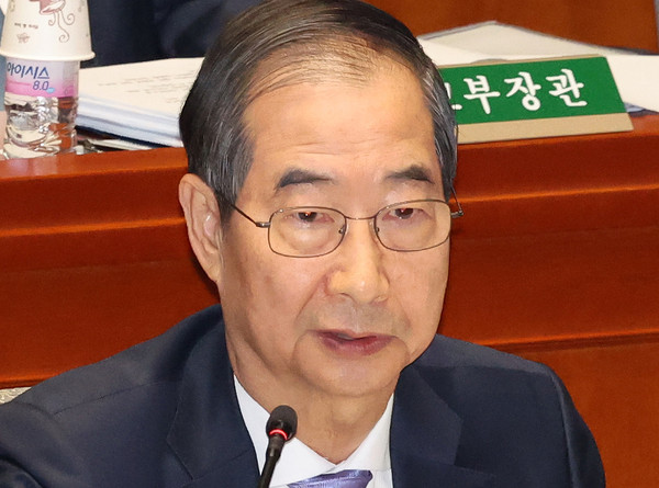 ▲ 한덕수 국무총리가 8일 오전 서울 여의도 국회에서 열린 예산결산특별위원회 전체회의에서 의원 질문에 답변하고 있다. /뉴시스