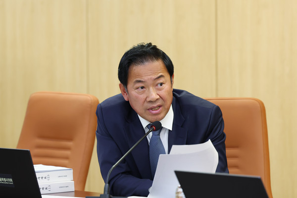 ▲ 행정사무감사에서 질의하는 박승진 시의원.