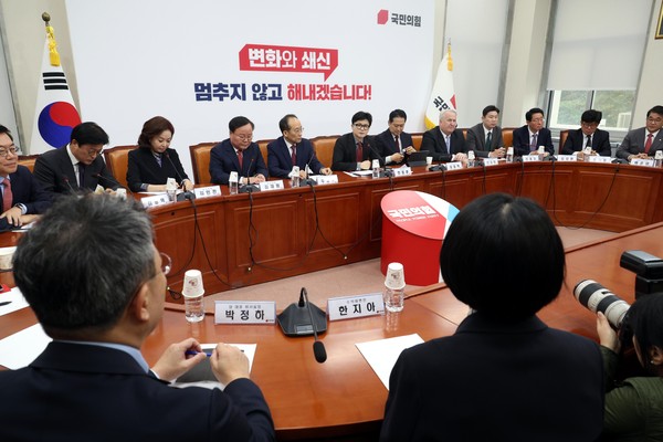 ▲ 한동훈 국민의힘 대표가 14일 오전 서울 여의도 국회에서 열린 최고위원회의에서 발언을 하고 있다. /뉴시스