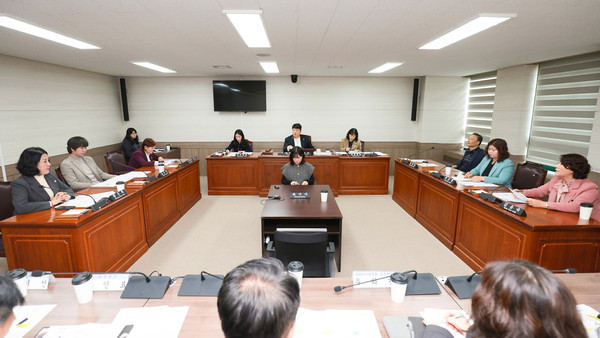 ▲ (재)시흥시정연구원 원장 후보자 인사청문특별위원회 회의 모습.