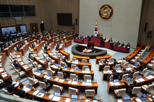 ▲ 11일 오전 서울 여의도 국회에서 열린 예산결산특별위원회 전체회의에서 박정 위원장이 발언하고 있다. /뉴시스