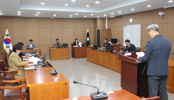 ▲ 제249회 임시회 폐회중 제1차 의회운영위원회.