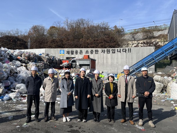 ▲ 적환장 방문 사진.