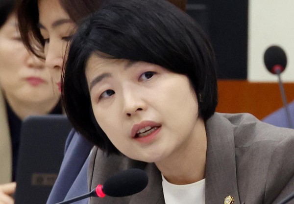 ▲ 질의하는 한지아 국민의힘 의원. /뉴시스
