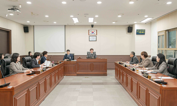 ▲ 자치행정위원회가 행정사무감사 강평을 실시했다.