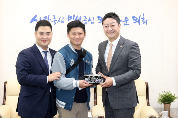 ▲ 김진경 의장, 대만JC 잉거구 지부 방문단 접견 모습.