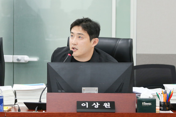 ▲ 발언하는 이상원 의원.