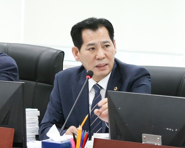 ▲ 발언하는 이영봉 의원.