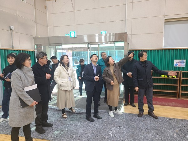 ▲ 김진수 제1부교육감 피해학교 현장 점검 사진.