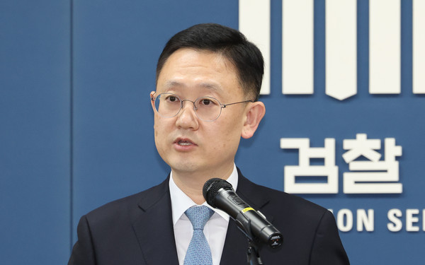 ▲ 박세현 비상계엄 특별수사본부장이 8일 오후 서울 서초구 서울고등검찰청 기자실에서 수사 관련 브리핑을 하고 있다. /뉴시스