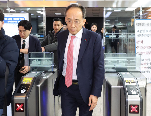 ▲ 국회 나서는 추경호 원내대표. /뉴시스