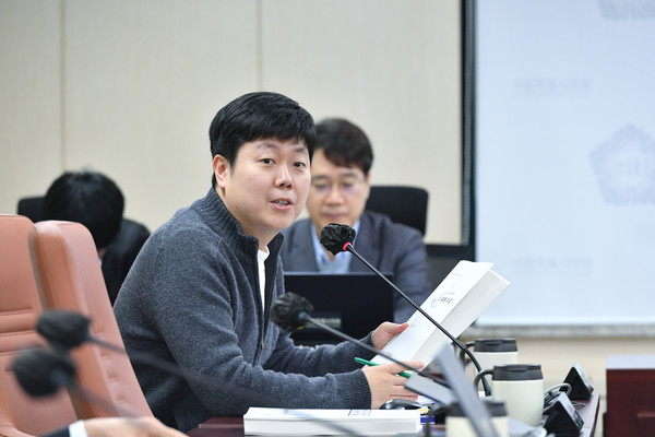 ▲ 인사청문회 진행하는 김경훈 의원.