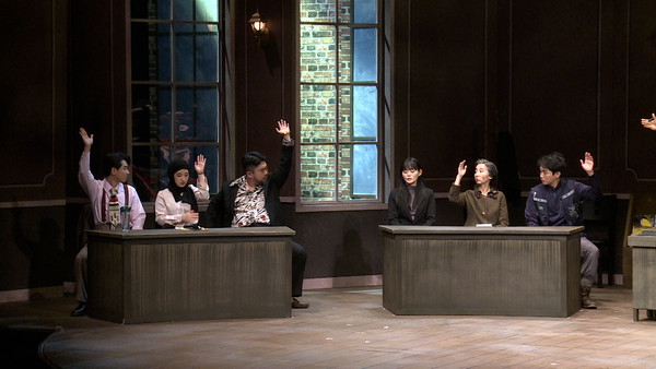 ▲ 연극 '12인의 성난 사람들' 진행 모습.