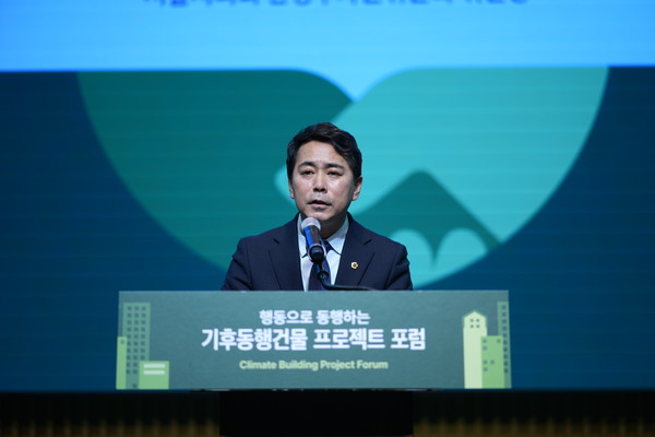 ▲ 축사하는 임만균 환경수자원위원장.