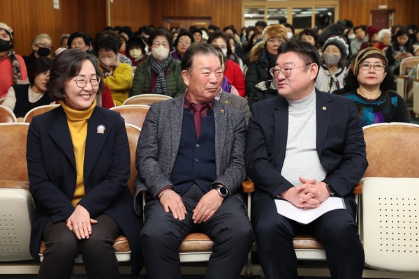 ▲ 출판기념회에 참석한 박상혁 교육위원장.