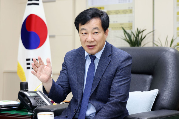 ▲ 김귀근 군포시의회 의장.