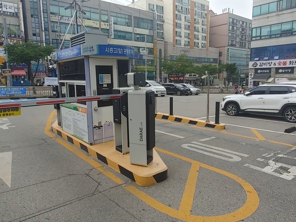 ▲ 시흥고 공영주차장.