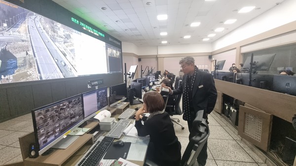 ▲ 도시안전정보센터 현장 행정 모습.