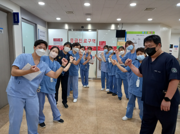 ▲ 경기도의료원 수원병원 의료진들.