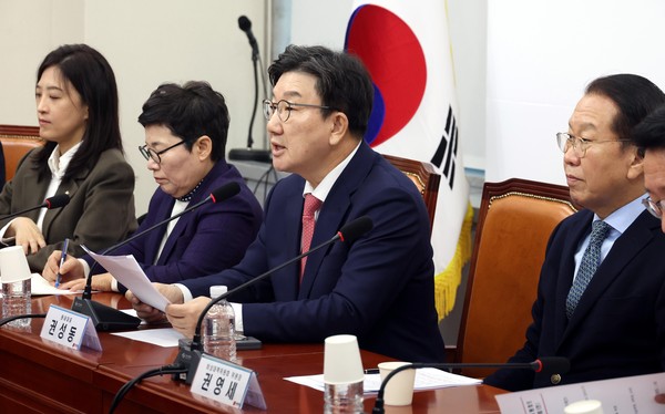 ▲ 발언하는 권성동 원내대표. /뉴시스