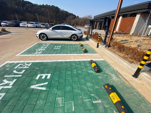 ▲ 안성시 전기차 충전시설 모습.