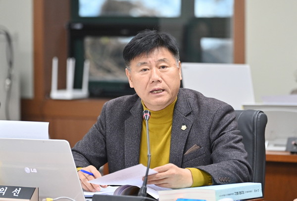 ▲ 파주시 바르게살기운동조직 지원 조례안 발의한 이익선 의원.