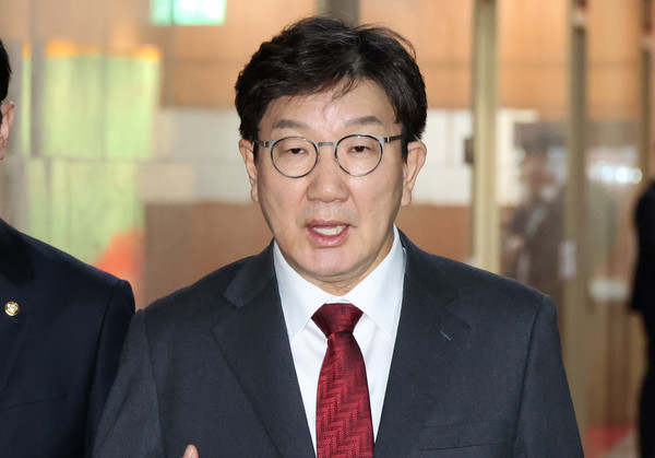 ▲ 권성동 국민의힘 원내대표가 17일 서울 여의도 국회에서 우원식 국회의장 주재 여야 원내대표 회동을 마치고 의장실을 나서고 있다. /뉴시스