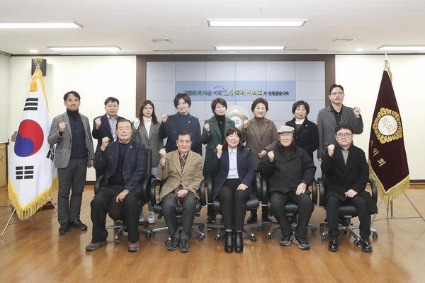 ▲ 문화복지위원회 단체 기념촬영 모습.